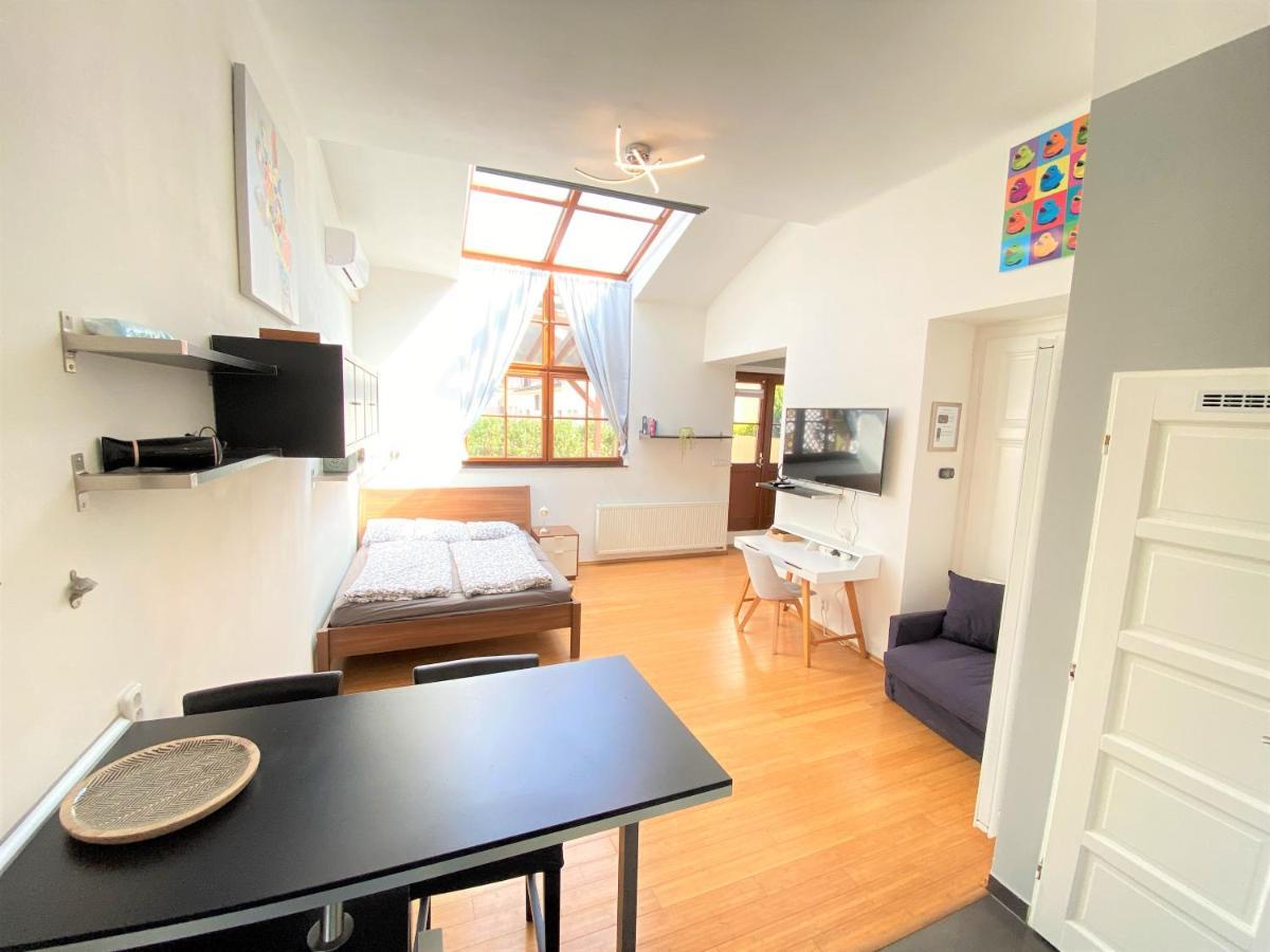 Black Eagle Apartments Πράγα Εξωτερικό φωτογραφία