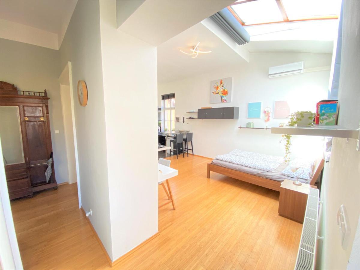 Black Eagle Apartments Πράγα Εξωτερικό φωτογραφία