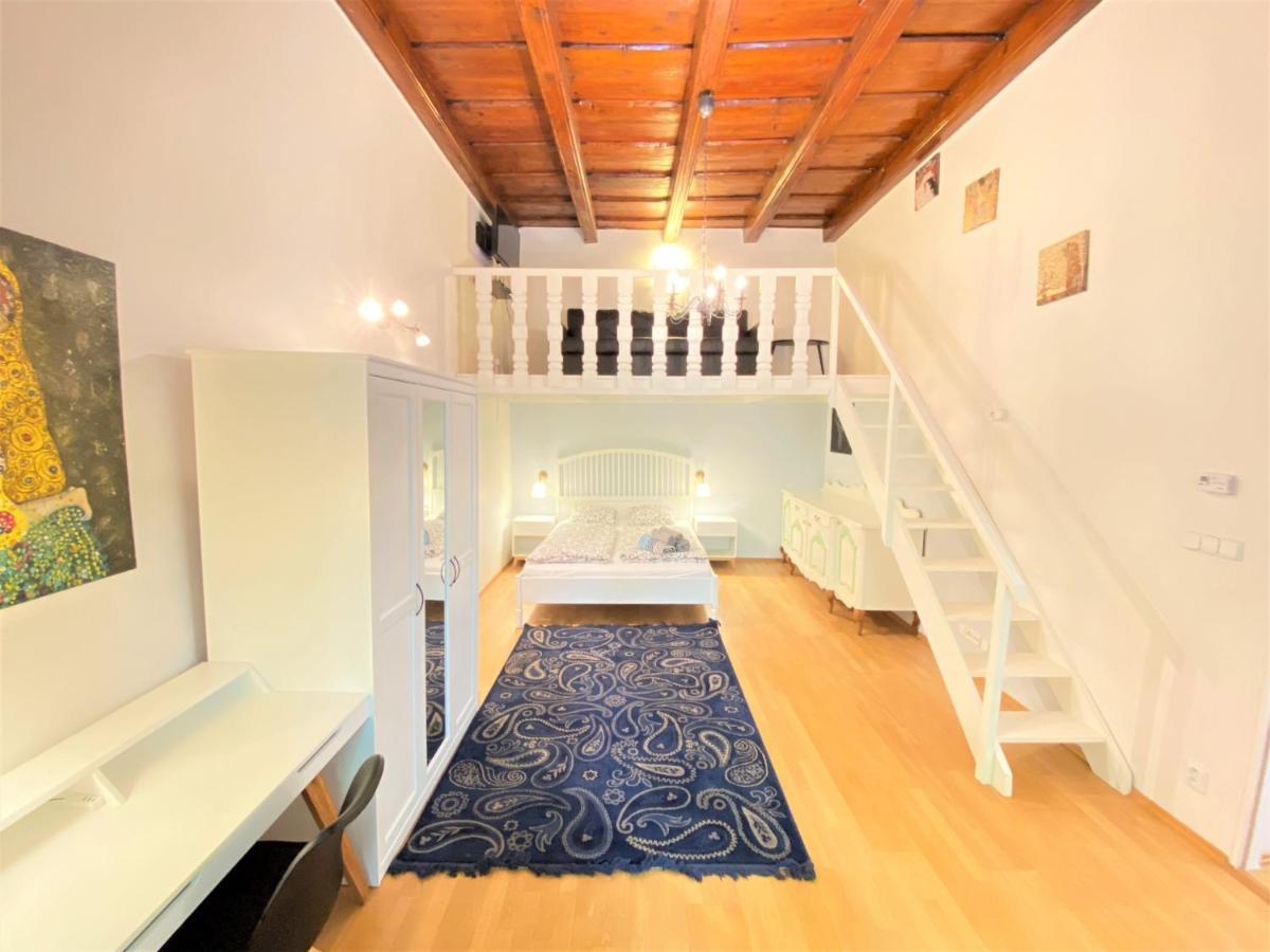 Black Eagle Apartments Πράγα Εξωτερικό φωτογραφία