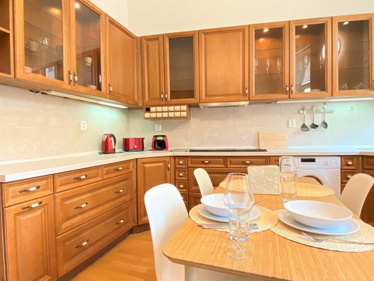 Black Eagle Apartments Πράγα Εξωτερικό φωτογραφία