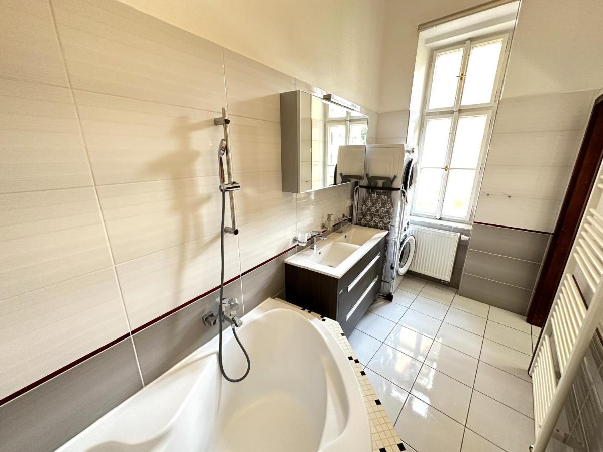Black Eagle Apartments Πράγα Εξωτερικό φωτογραφία