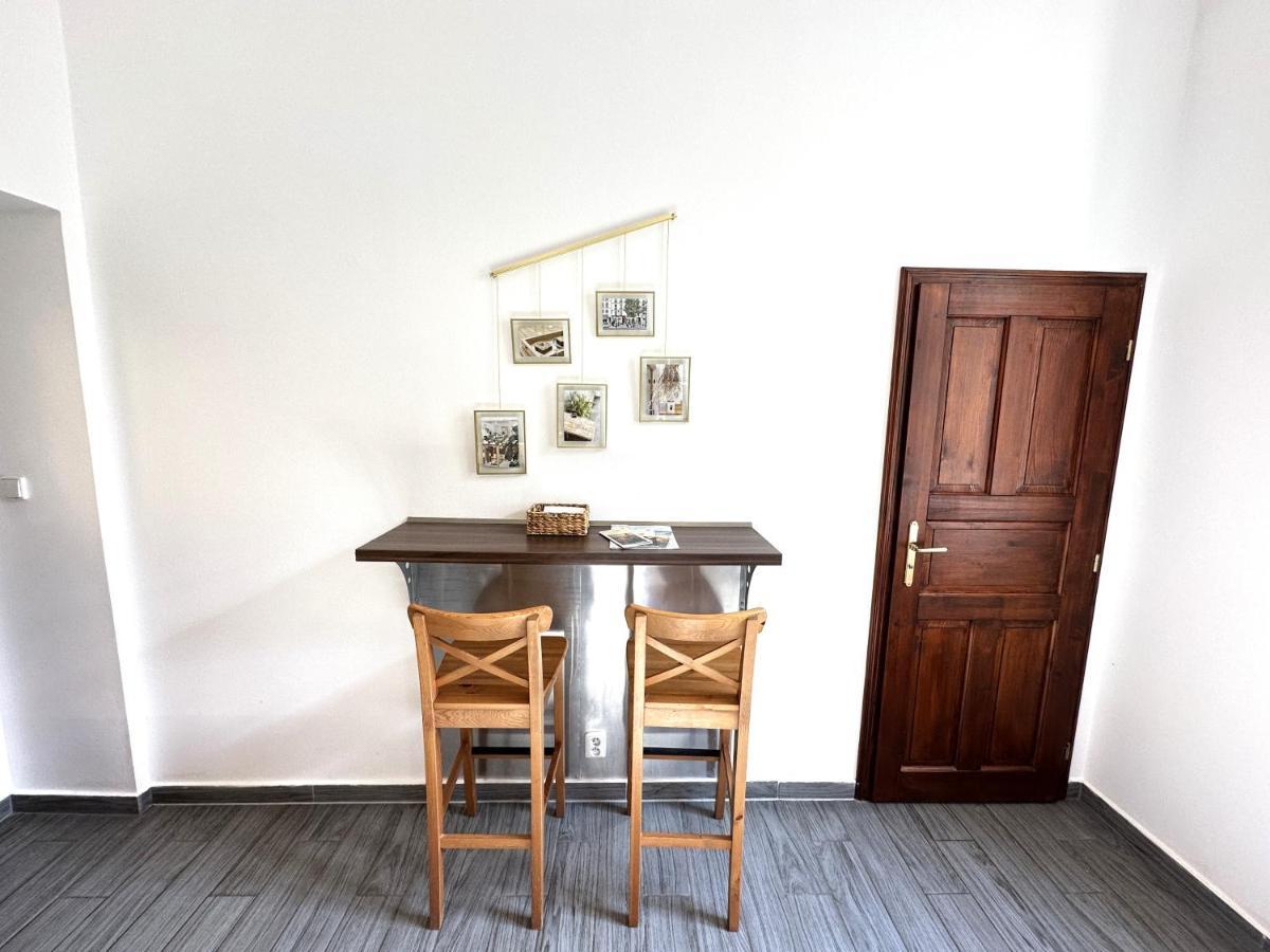 Black Eagle Apartments Πράγα Εξωτερικό φωτογραφία
