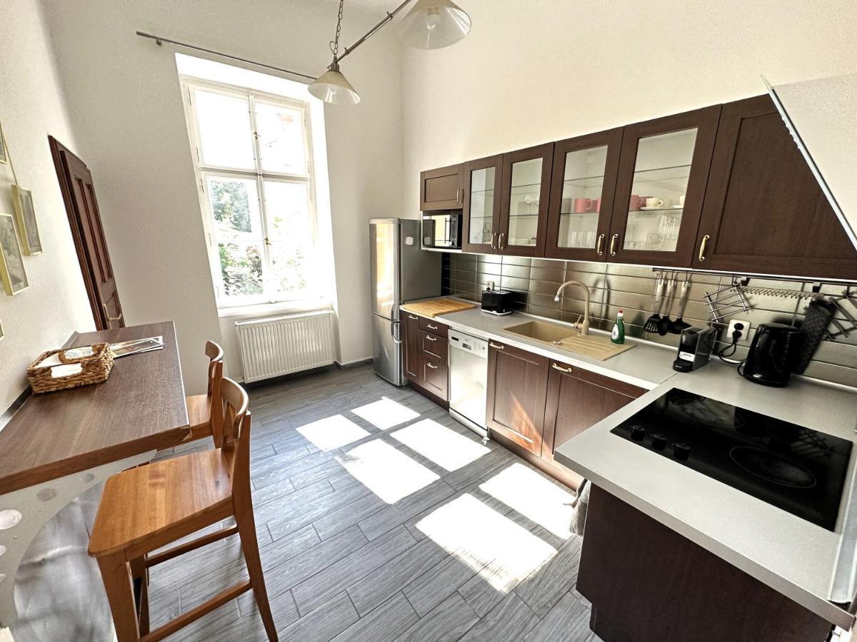 Black Eagle Apartments Πράγα Εξωτερικό φωτογραφία