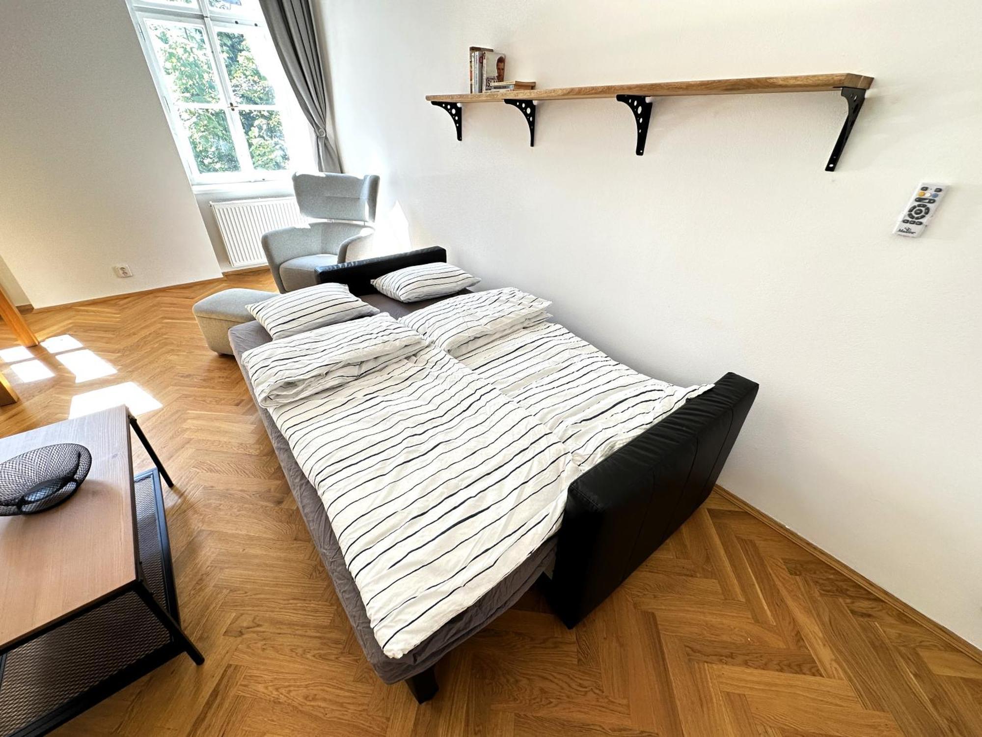 Black Eagle Apartments Πράγα Εξωτερικό φωτογραφία