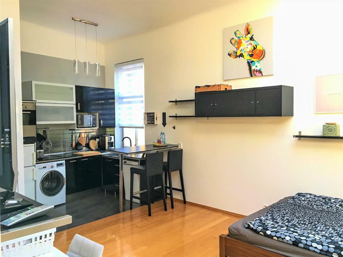Black Eagle Apartments Πράγα Εξωτερικό φωτογραφία